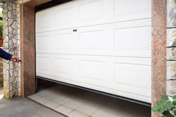 Quels sont les avis des clients ayant fait appel à un serrurier pour l’installation d’une porte de garage à Lyon ?